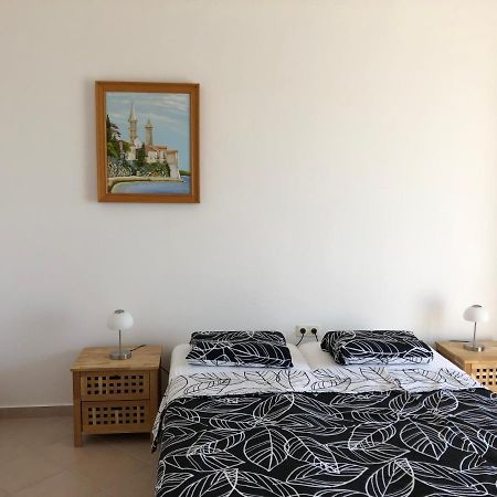 סבטי פיליפ אי ג'קוב Apartments Delfini מראה חיצוני תמונה