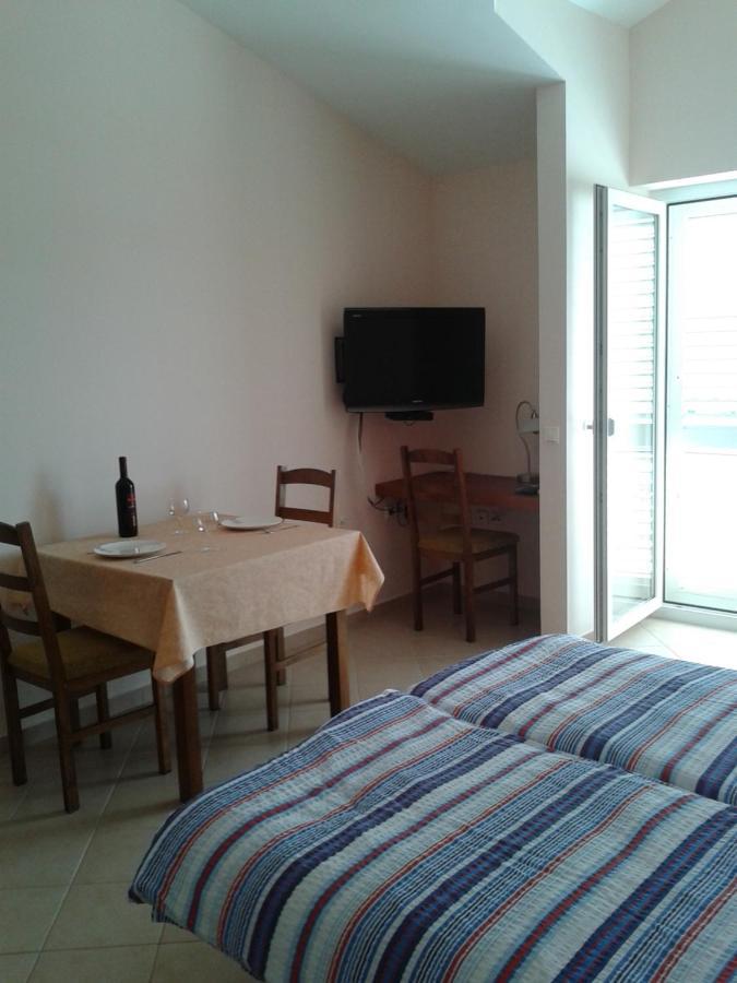 סבטי פיליפ אי ג'קוב Apartments Delfini מראה חיצוני תמונה