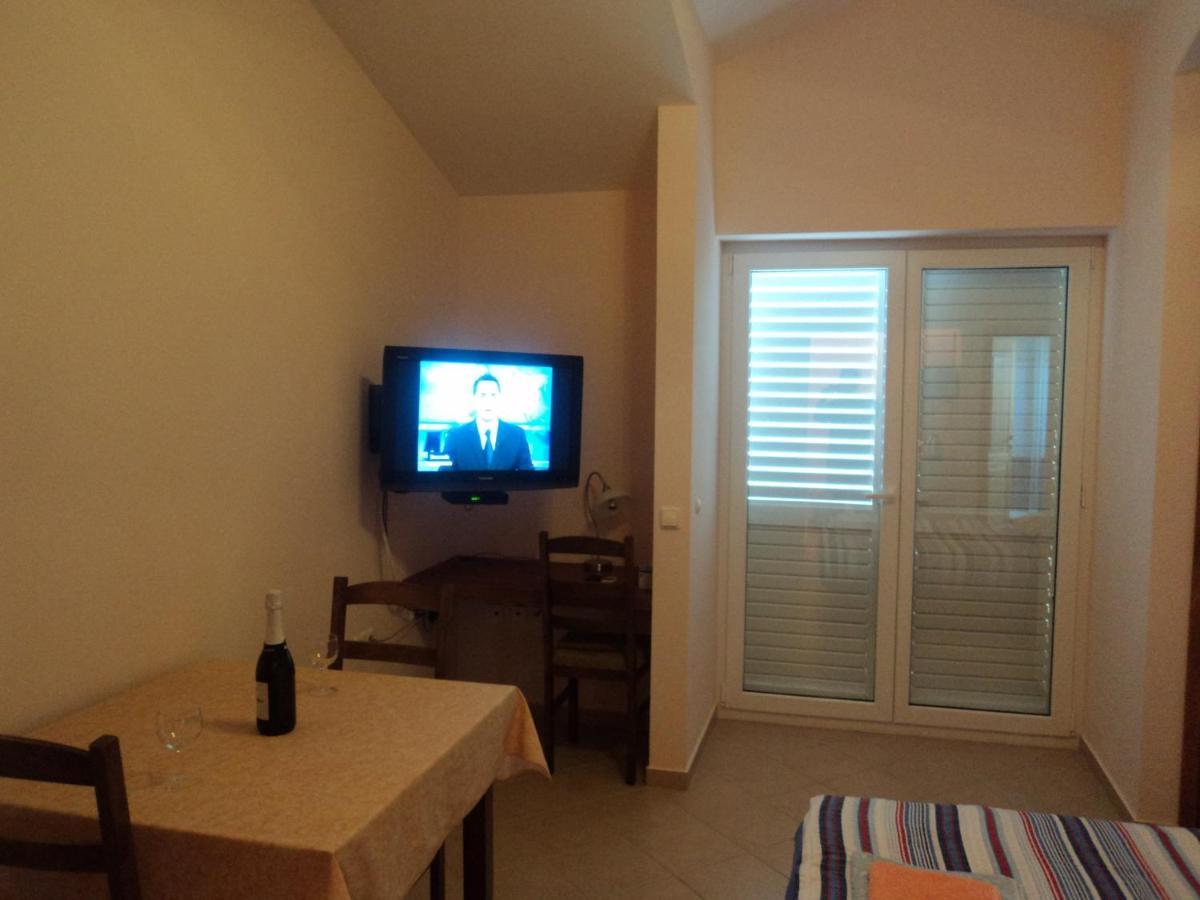 סבטי פיליפ אי ג'קוב Apartments Delfini מראה חיצוני תמונה