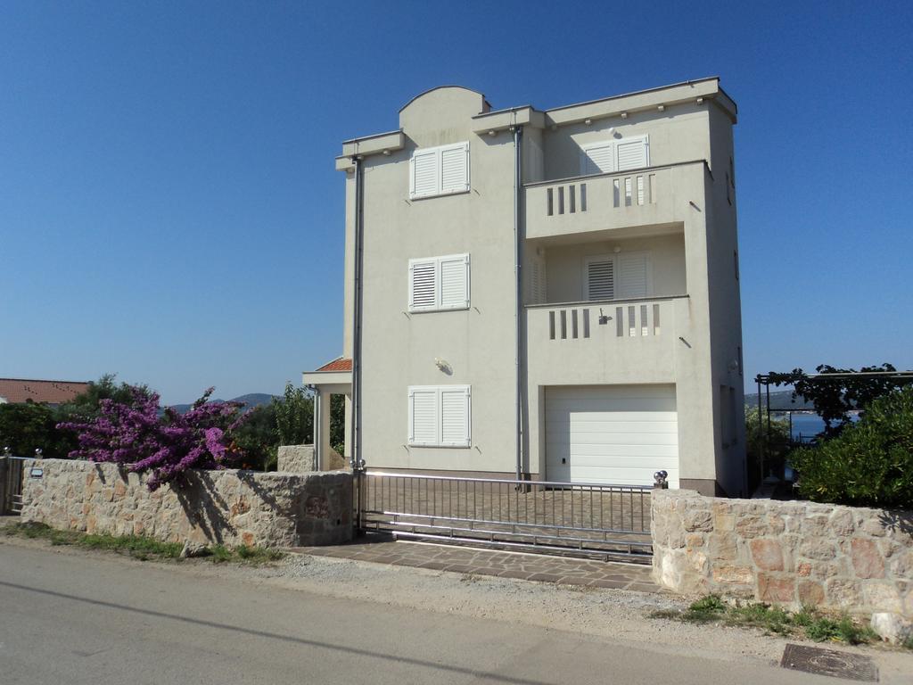 סבטי פיליפ אי ג'קוב Apartments Delfini מראה חיצוני תמונה